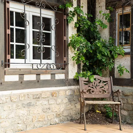 Superbe Maison Normande Avec Piscine A 3 Minutes De La