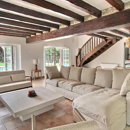 Holiday home Superbe Maison Normande Avec Piscine A 3 Minutes De La Auberville