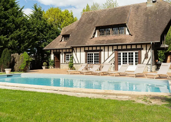 Casa vacanze Superbe Maison Normande Avec Piscine à 3 Minutes De La